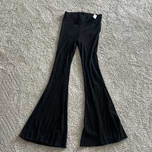 aerie soft flare pant with tag